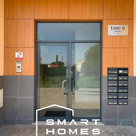 Picturesque & Modern 2 Bedroom Flat With Rooftop Pool In * Olhão